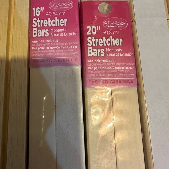 Two sets of 16 x 20 stretcher frames for canvas - Picture 2 of 3